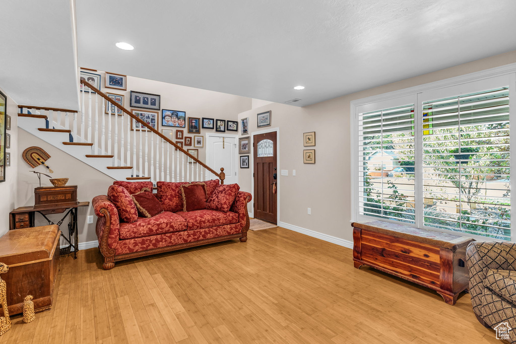 562 E COMMONWEALTH AVE Salt Lake City, UT 84106