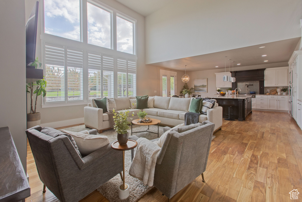 Photo 10 for MLS #2116764 at 3411 W Boulden Blvd