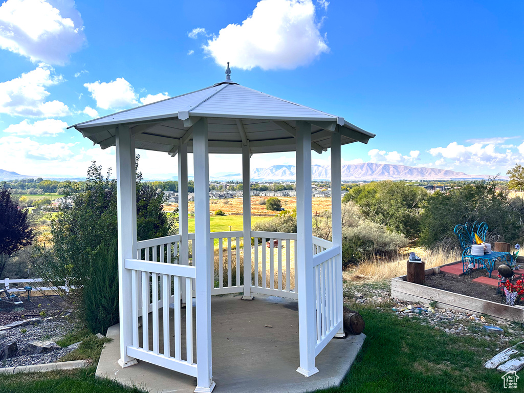 Photo 7 for MLS #2116775 at 654 E Scenic Dr