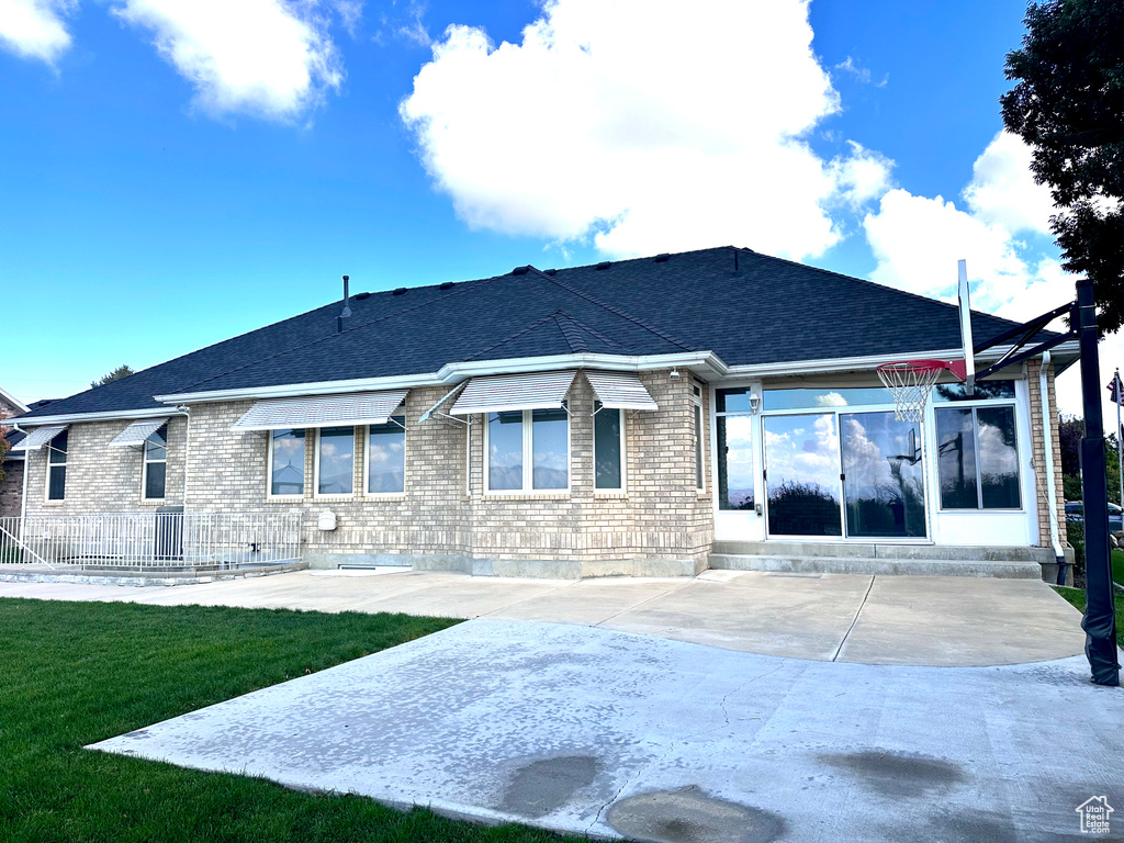 Photo 4 for MLS #2116775 at 654 E Scenic Dr