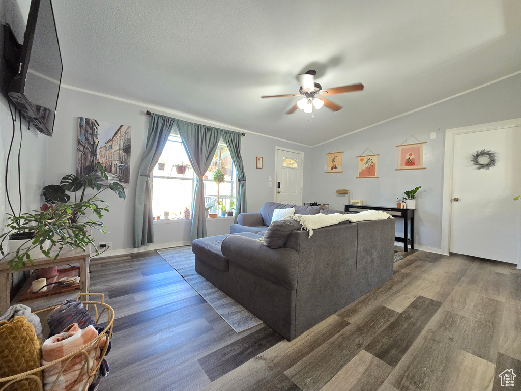 Photo 3 for MLS #2116790 at 440 N 710 West