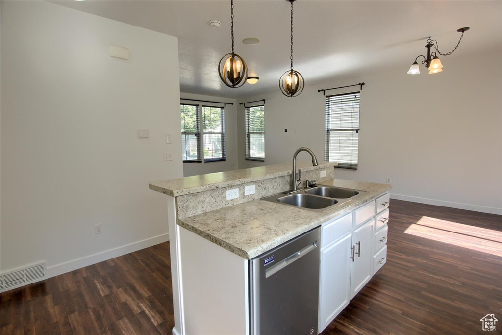 Photo 9 for MLS #2116800 at 1587 W Kinloch Way