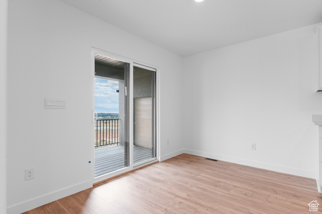 Photo 8 for MLS #2116809 at 331 E Glencoe Dr #1092