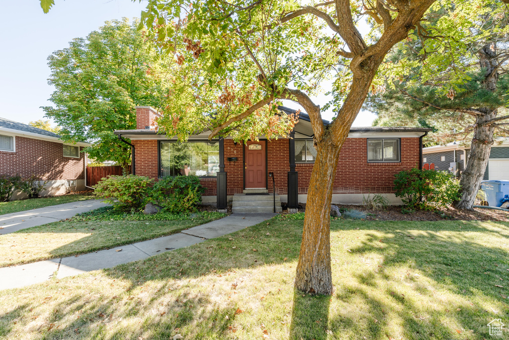 Photo 2 for MLS #2116812 at 556 E 1100 North