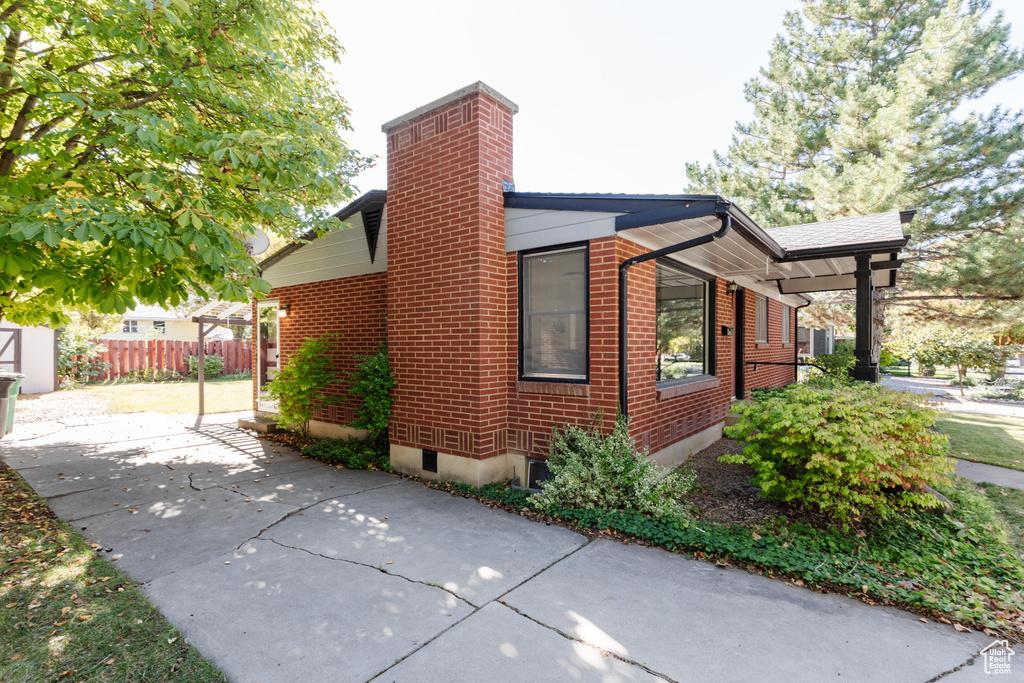 Photo 5 for MLS #2116812 at 556 E 1100 North