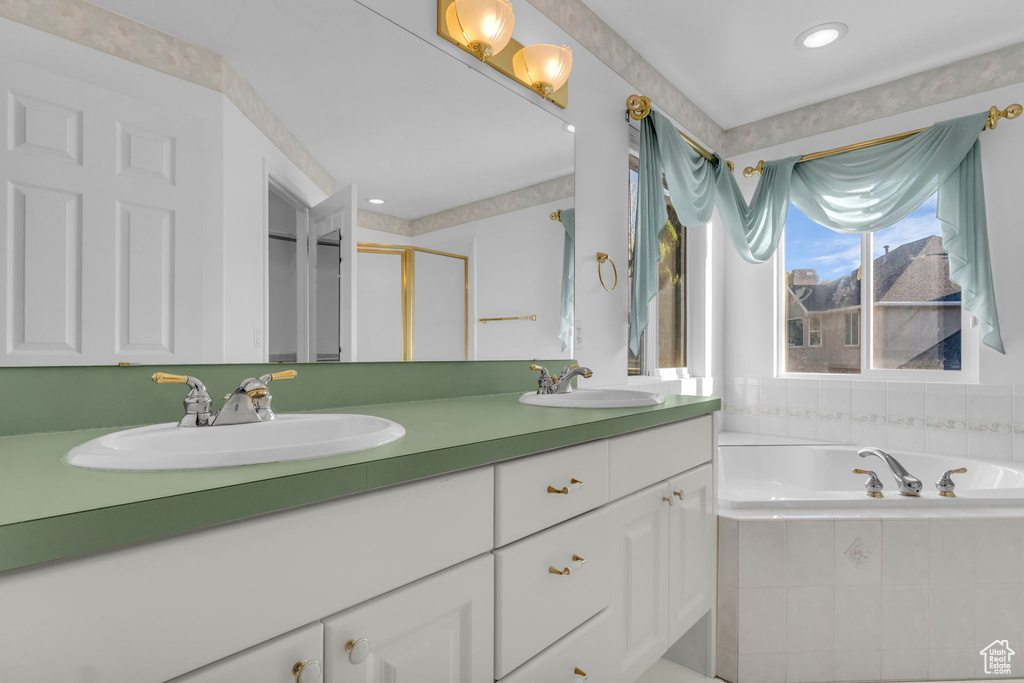 Photo 16 for MLS #2116839 at 1847 E Anasazi Dr