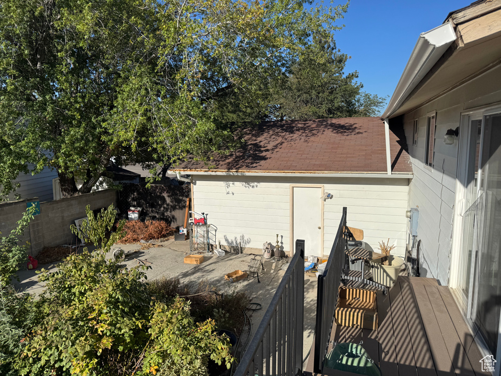 Photo 11 for MLS #2116845 at 992 E Sunburn Ln