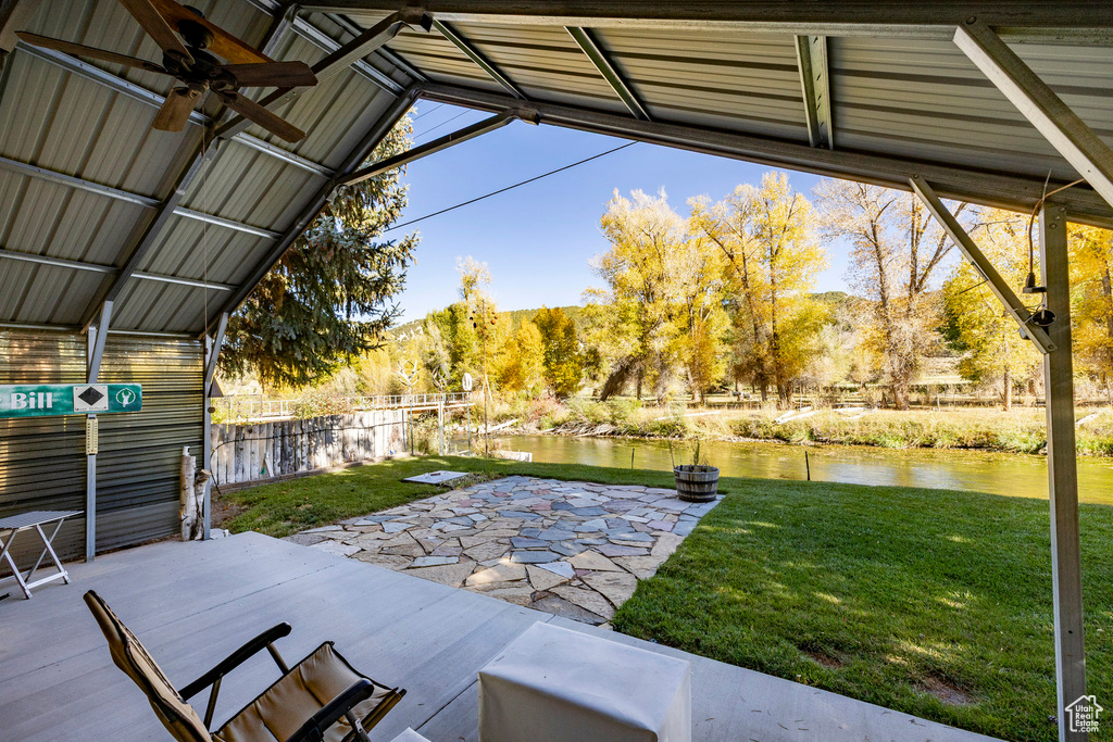 Photo 3 for MLS #2116850 at 2887 S Cottonwood Dr
