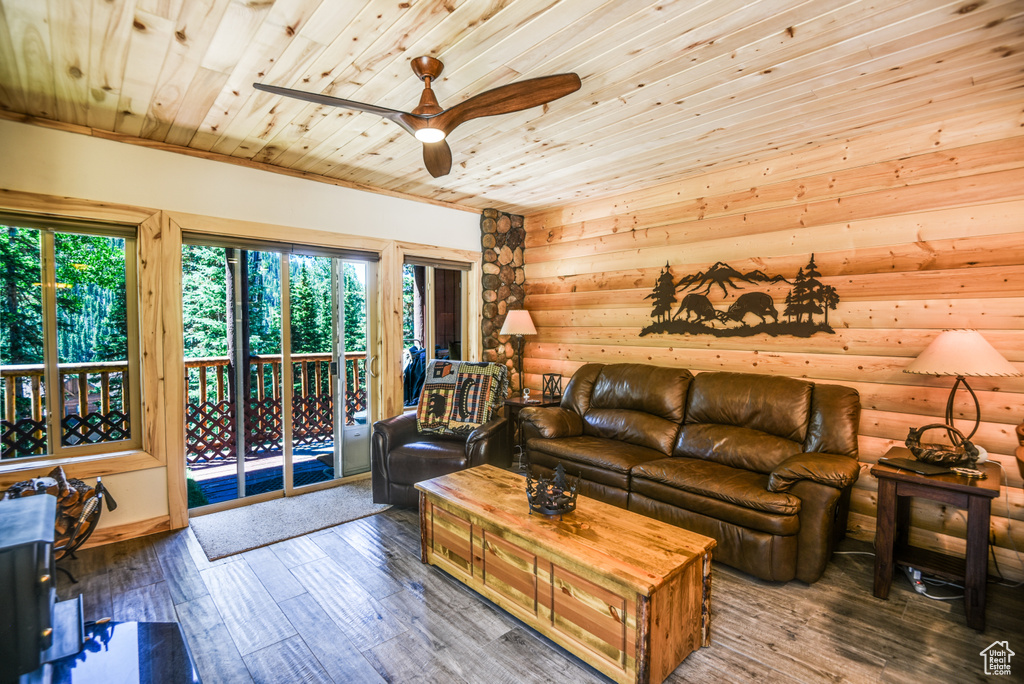 Photo 4 for MLS #2116851 at 150 S West Cir #18-C