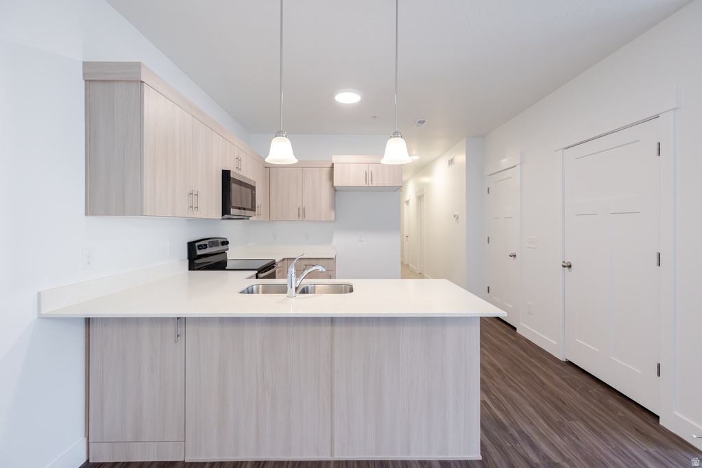 882 N COULSEN DR #J203 Saratoga Springs, UT 84045