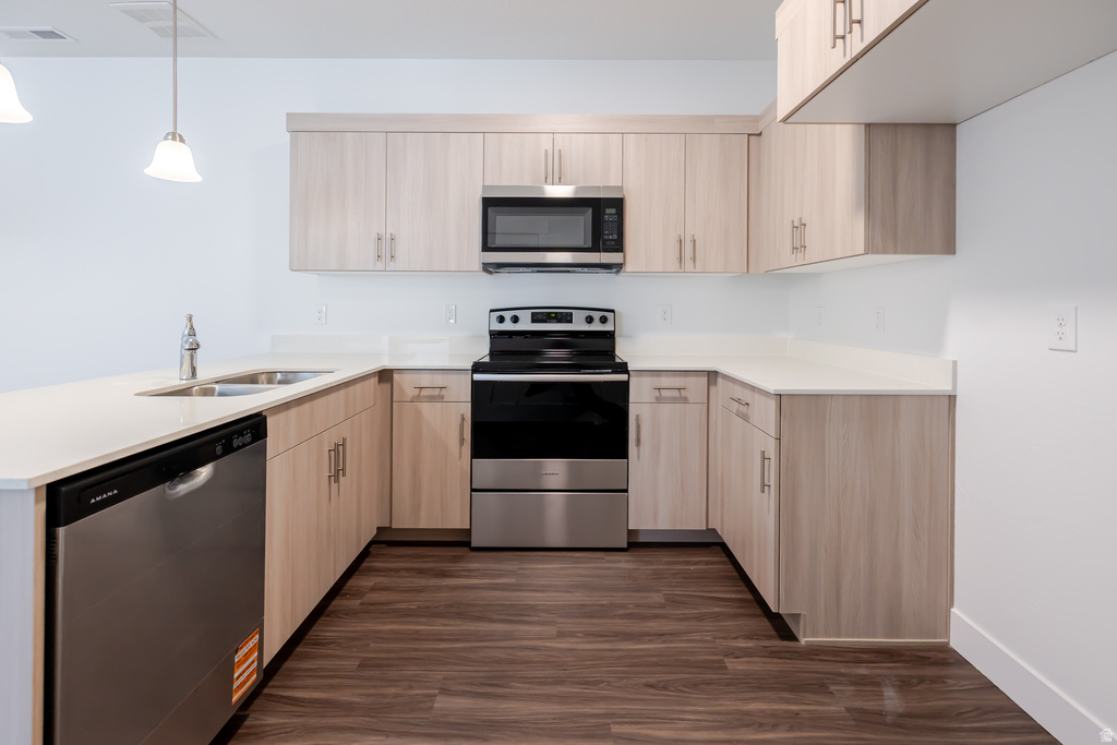 882 N COULSEN DR #J203 Saratoga Springs, UT 84045