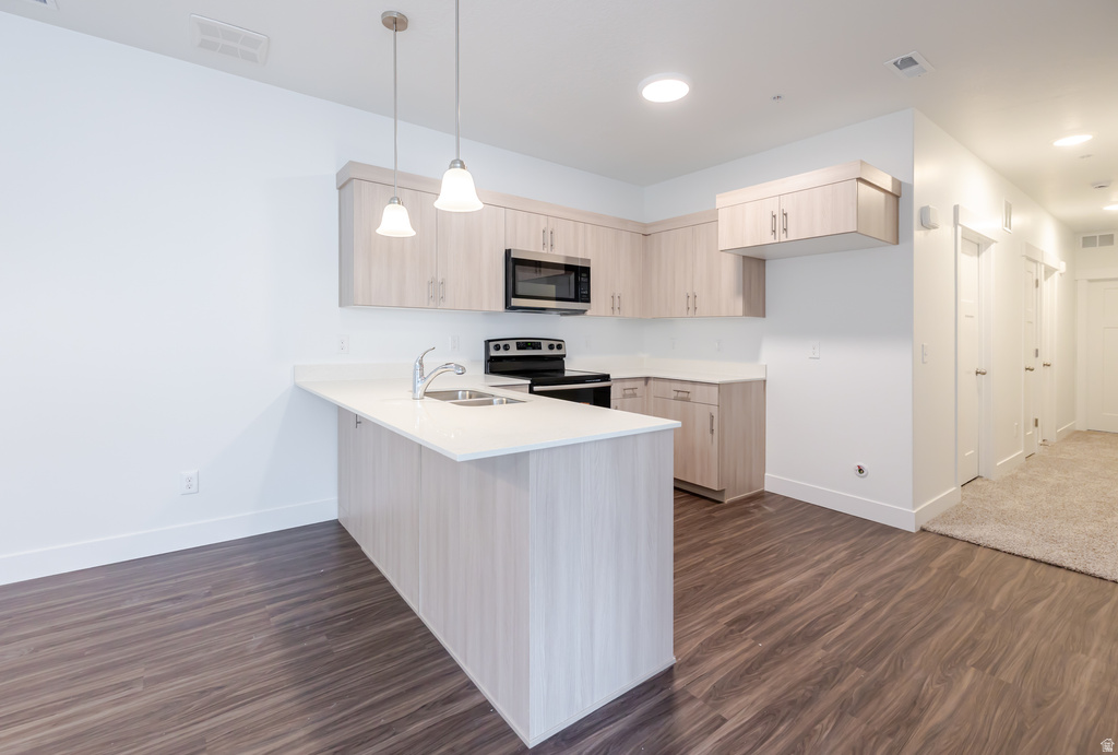 882 N COULSEN DR #J203 Saratoga Springs, UT 84045