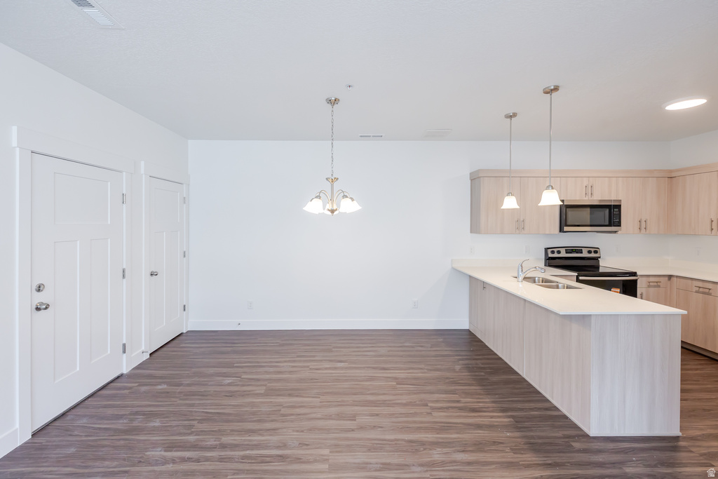 882 N COULSEN DR #J203 Saratoga Springs, UT 84045