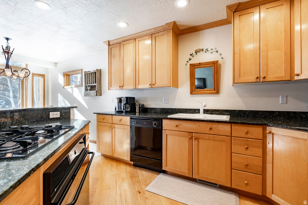 2442 DEER LAKE DR Park City, UT 84060