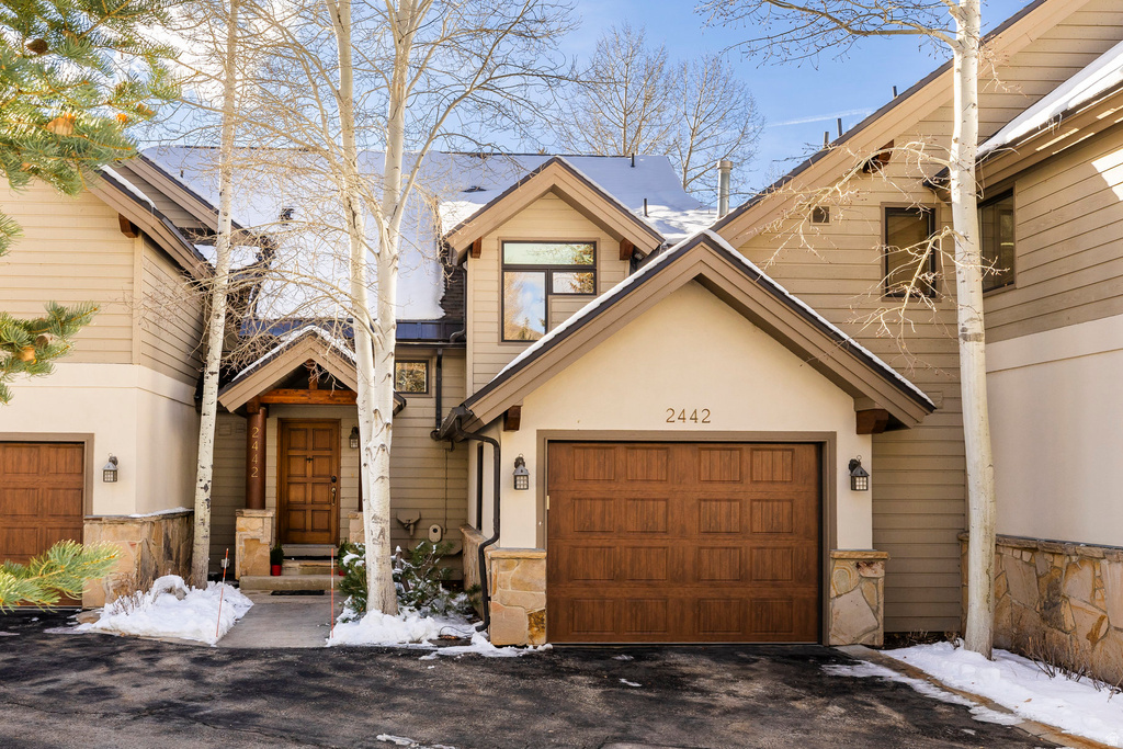 2442 DEER LAKE DR Park City, UT 84060