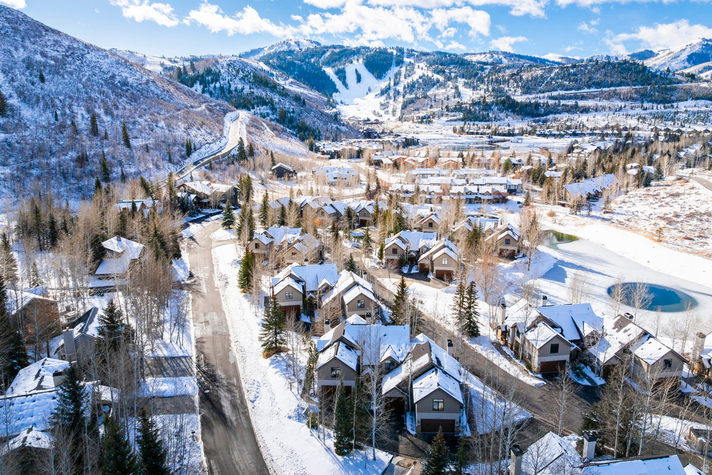 2442 DEER LAKE DR Park City, UT 84060