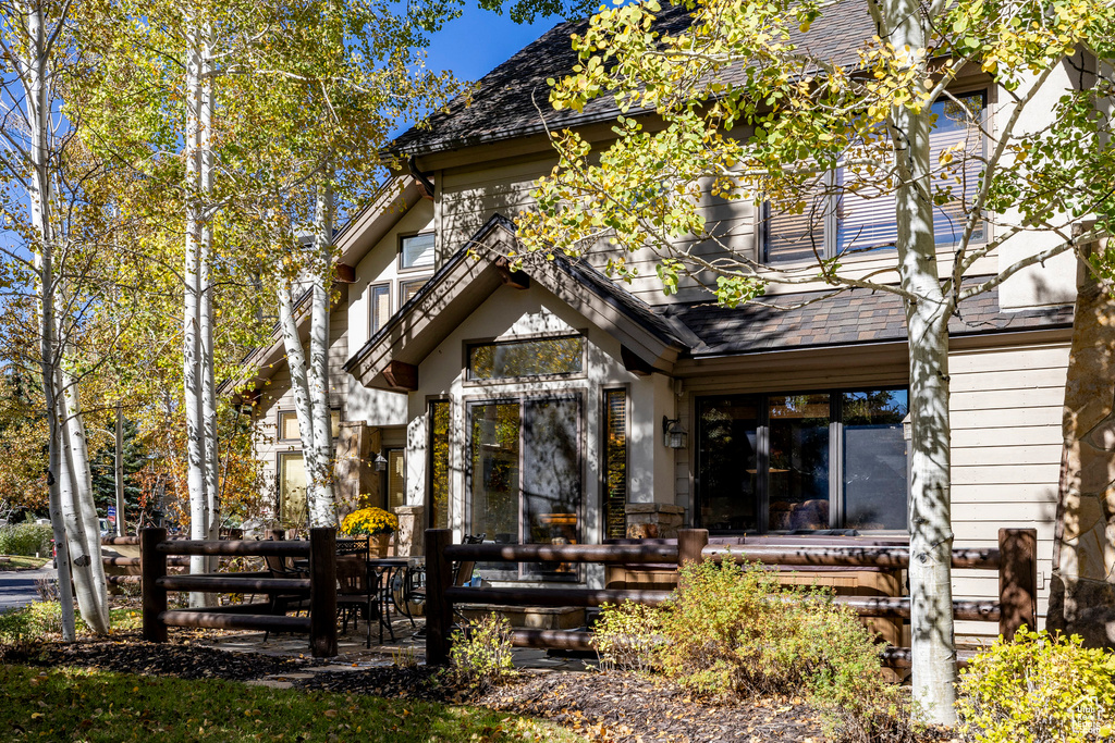 Photo 23 for MLS #2116857 at 2442 Deer Lake Dr