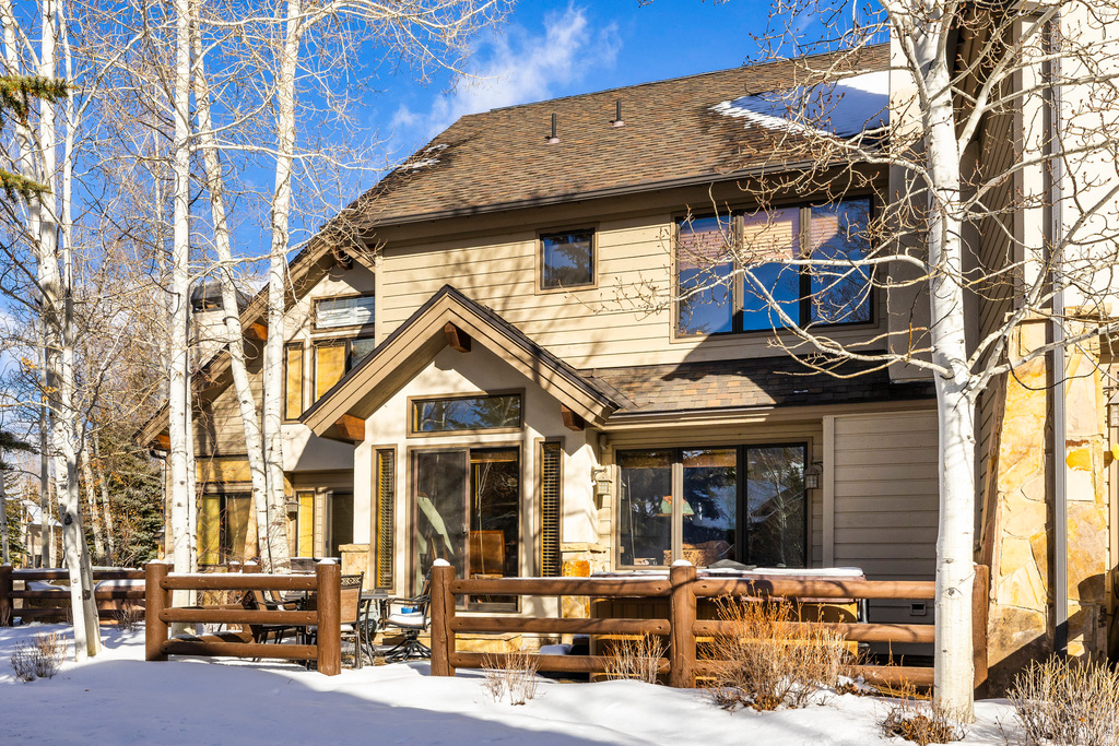 2442 DEER LAKE DR Park City, UT 84060
