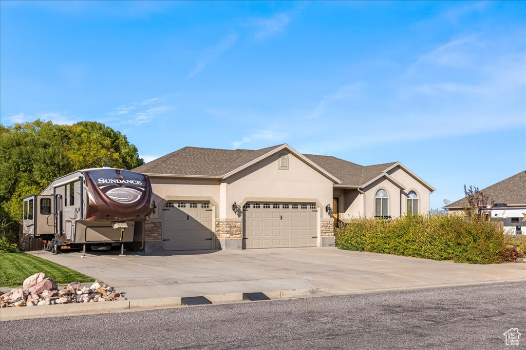 690 W SAGEWOOD CIR Grantsville, UT 84029
