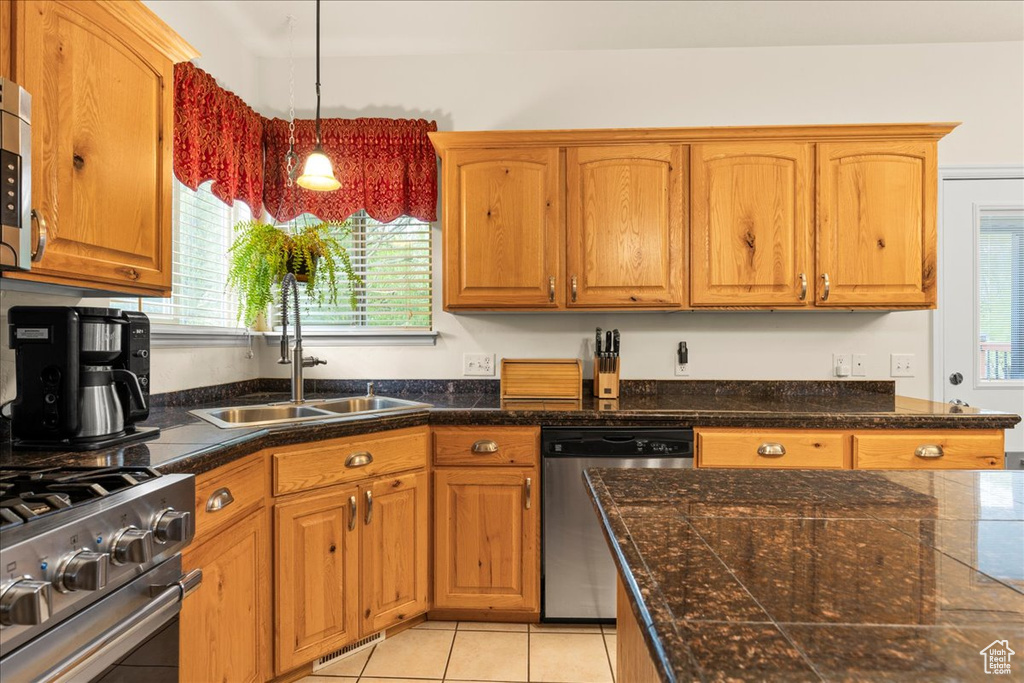 690 W SAGEWOOD CIR Grantsville, UT 84029