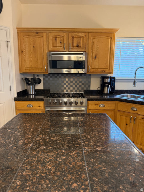 690 W SAGEWOOD CIR Grantsville, UT 84029