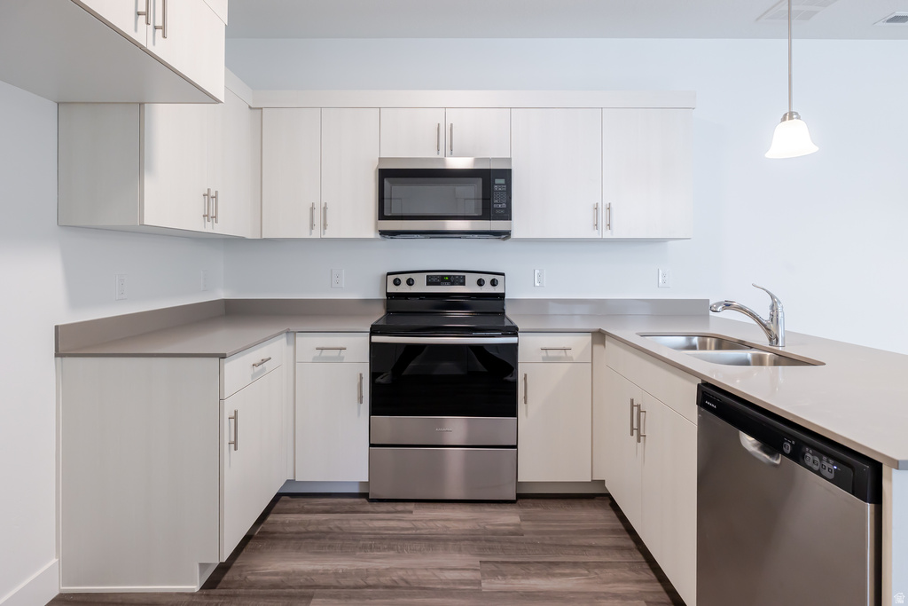 882 N COULSEN DR #J204 Saratoga Springs, UT 84045