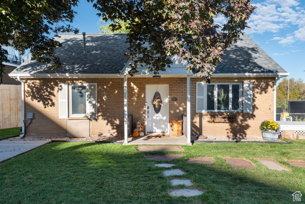 Photo 6 for MLS #2116867 at 914 E Lakeview