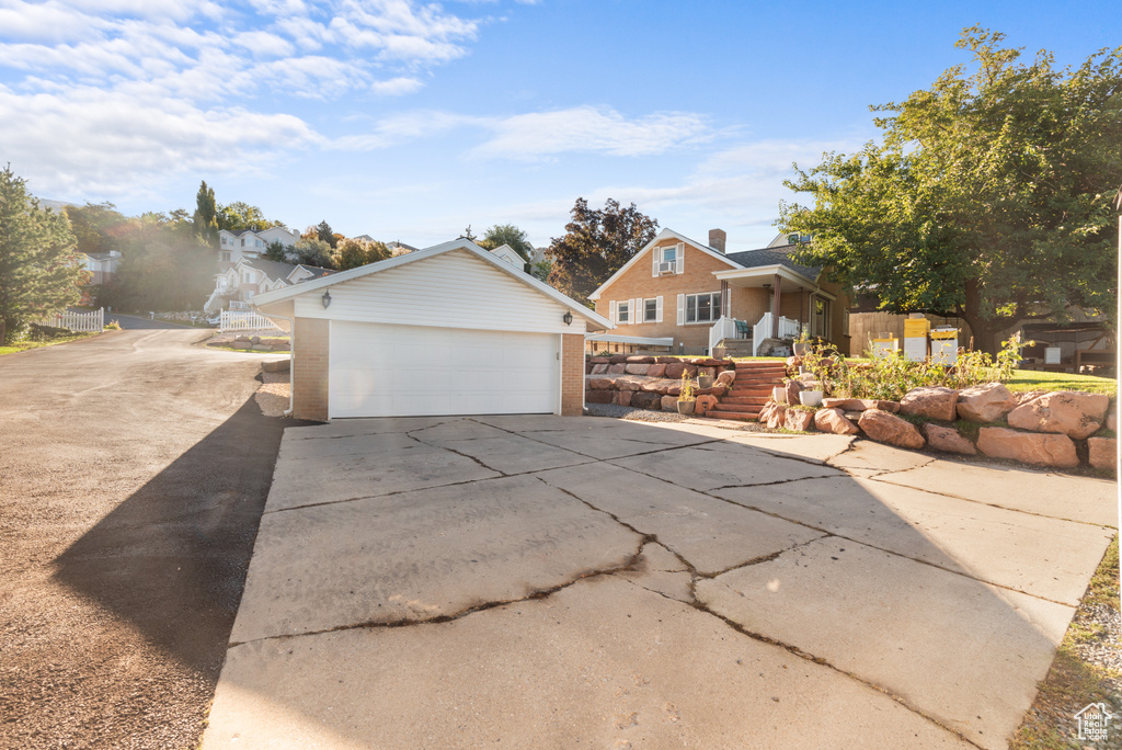 Photo 46 for MLS #2116867 at 914 E Lakeview
