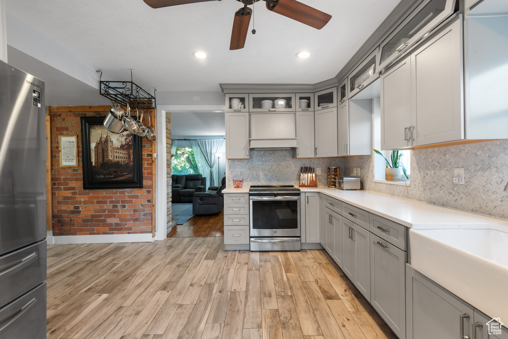 Photo 8 for MLS #2116867 at 914 E Lakeview