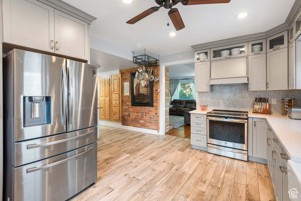 Photo 12 for MLS #2116867 at 914 E Lakeview