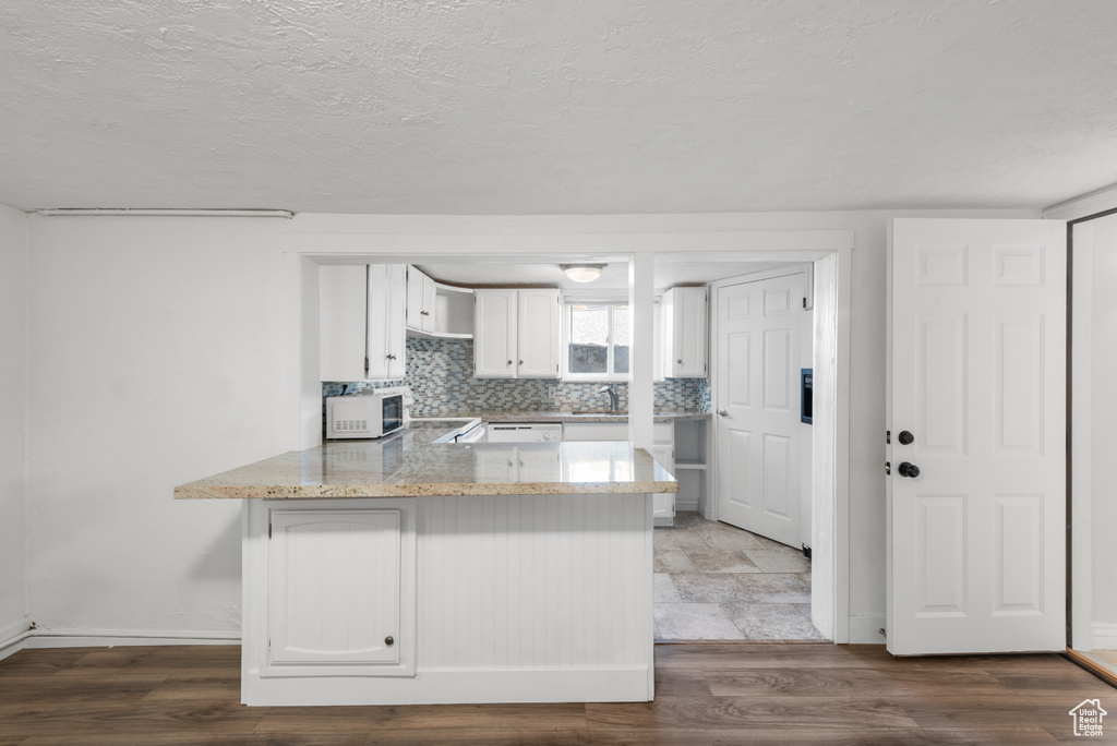 Photo 32 for MLS #2116867 at 914 E Lakeview