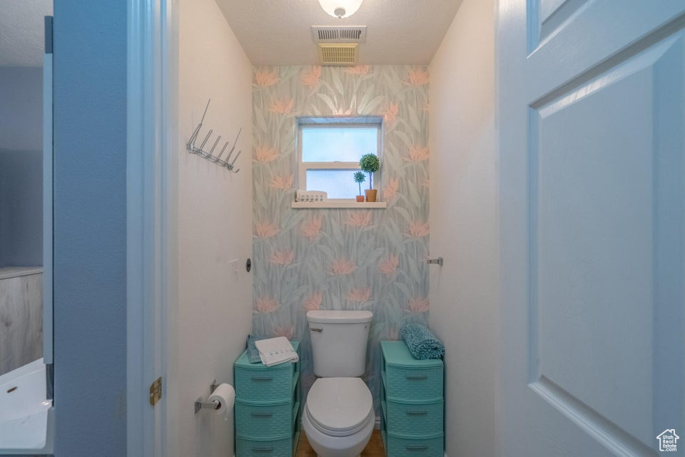 Photo 24 for MLS #2116873 at 392 N Windsor Dr #1-20