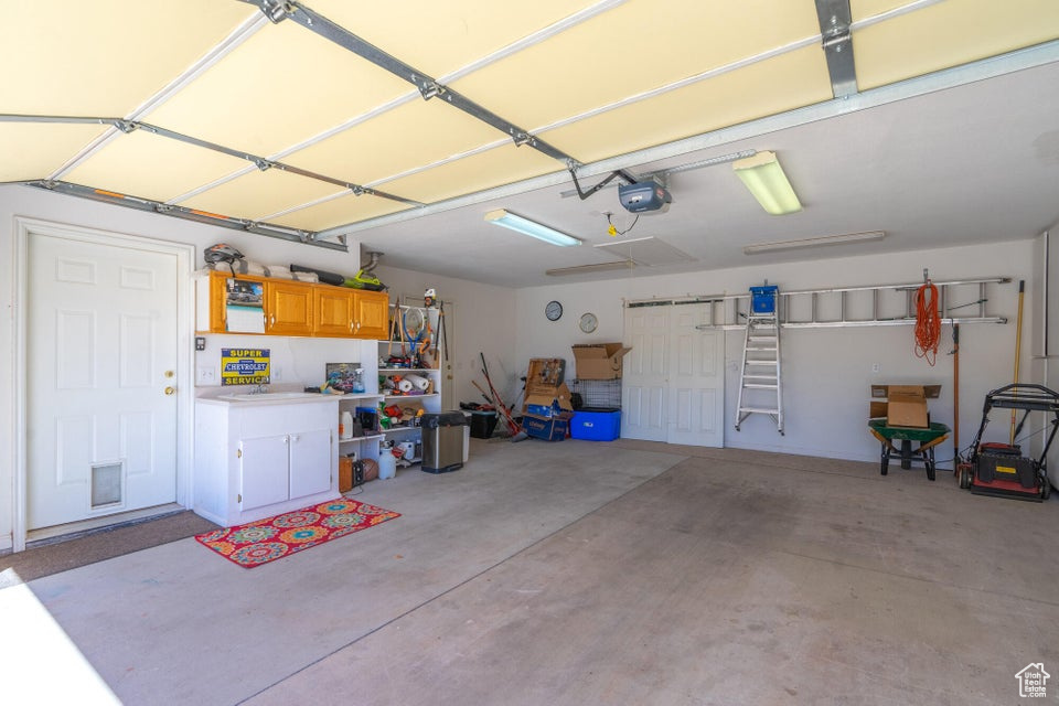 Photo 7 for MLS #2116873 at 392 N Windsor Dr #1-20