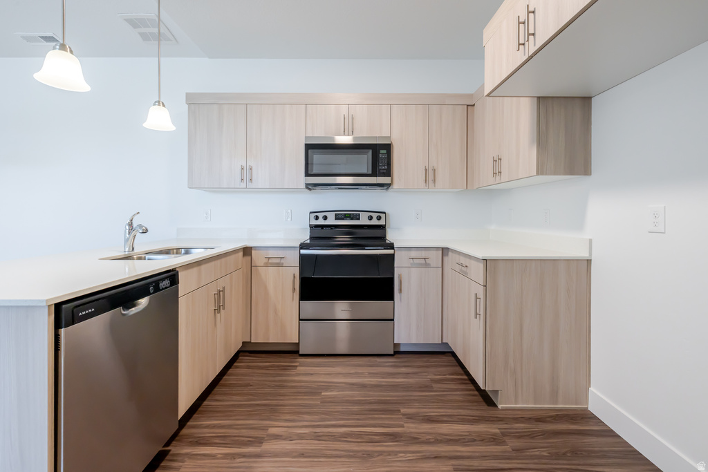 882 N COULSEN DR #J302 Saratoga Springs, UT 84045