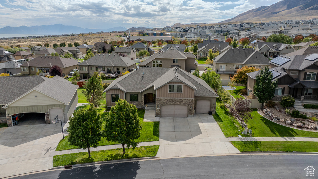 Photo 2 for MLS #2116886 at 161 W Sweetbriar Ln