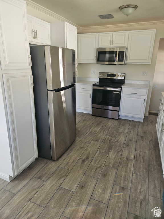 Photo 4 for MLS #2116894 at 956 E Sego Lily Dr