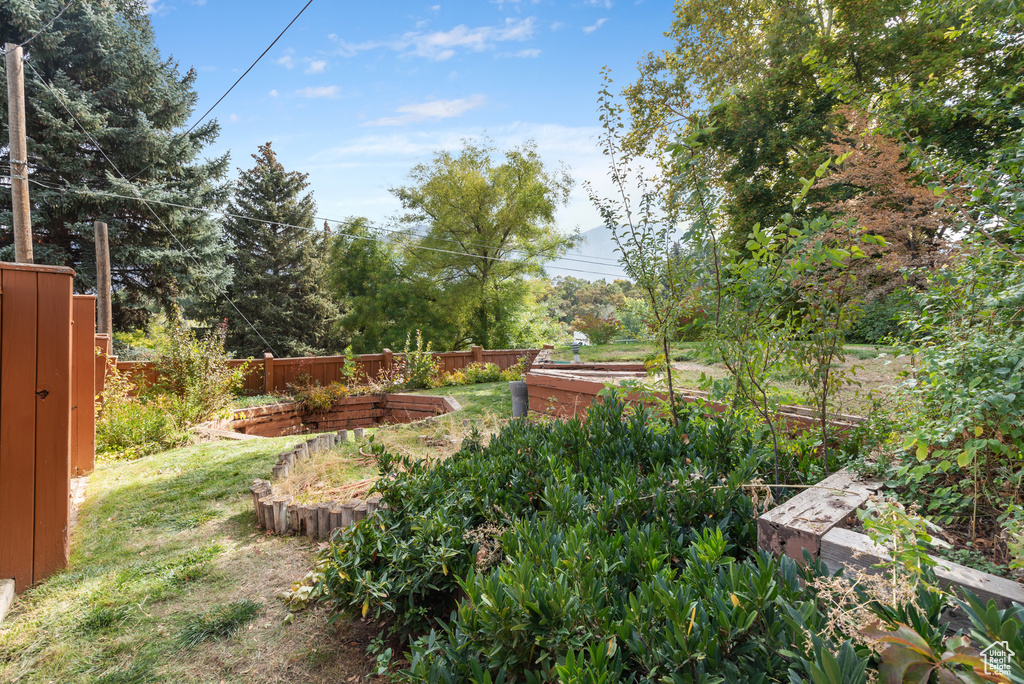 Photo 39 for MLS #2116902 at 465 S Towers Dr