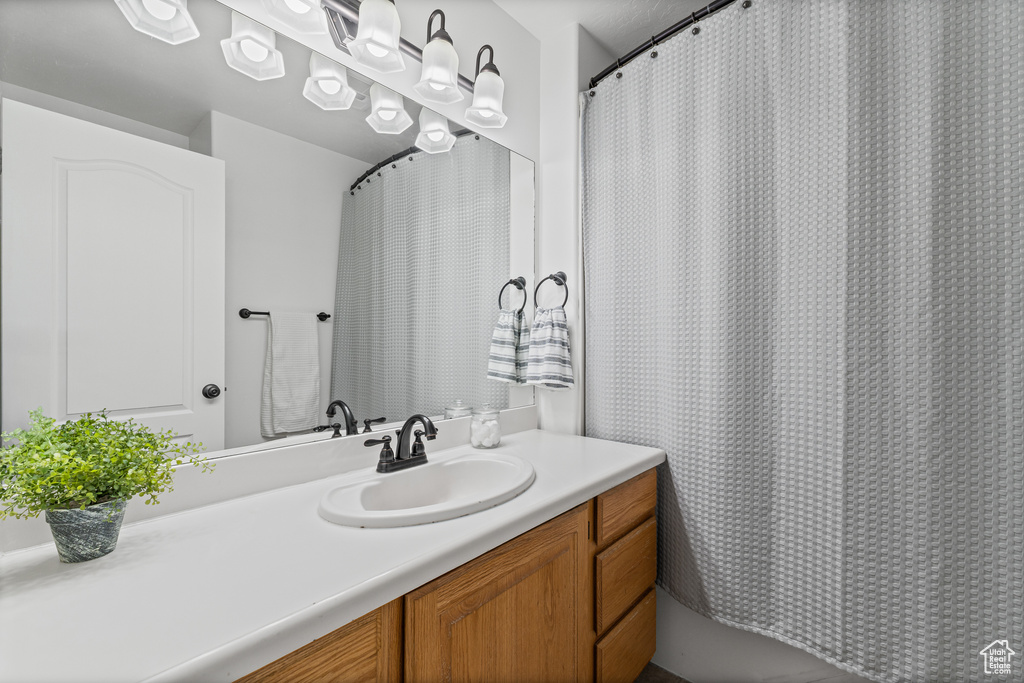 Photo 12 for MLS #2116907 at 1295 N 190 East