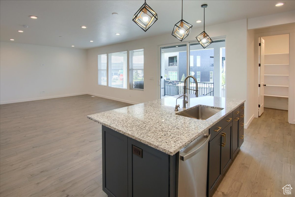 Photo 10 for MLS #2116918 at 849 N Evelyn St