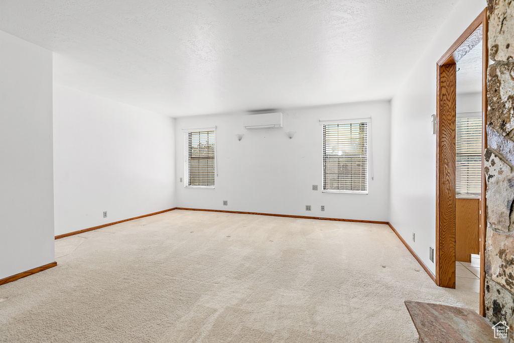 6824 S CREEKCOVE WAY Cottonwood Heights, UT 84047