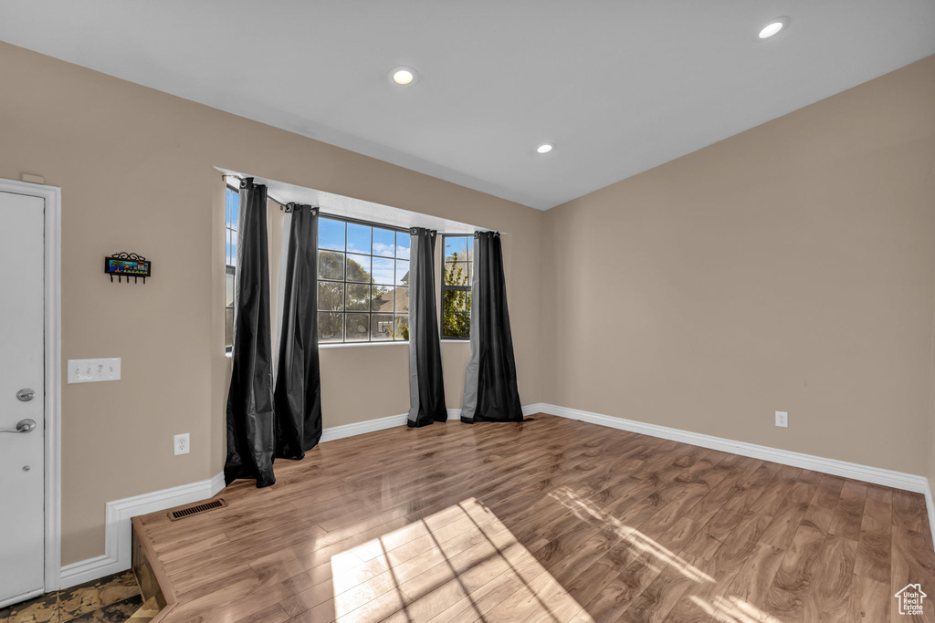 Photo 5 for MLS #2116931 at 3380 N 400 East