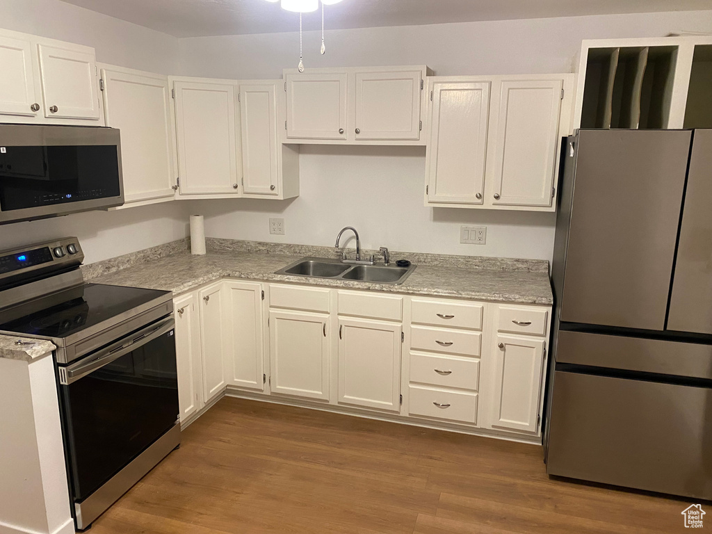 Photo 5 for MLS #2116932 at 130 2nd