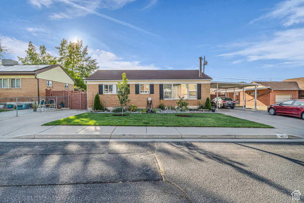 Photo 2 for MLS #2116937 at 4617 S 450 West