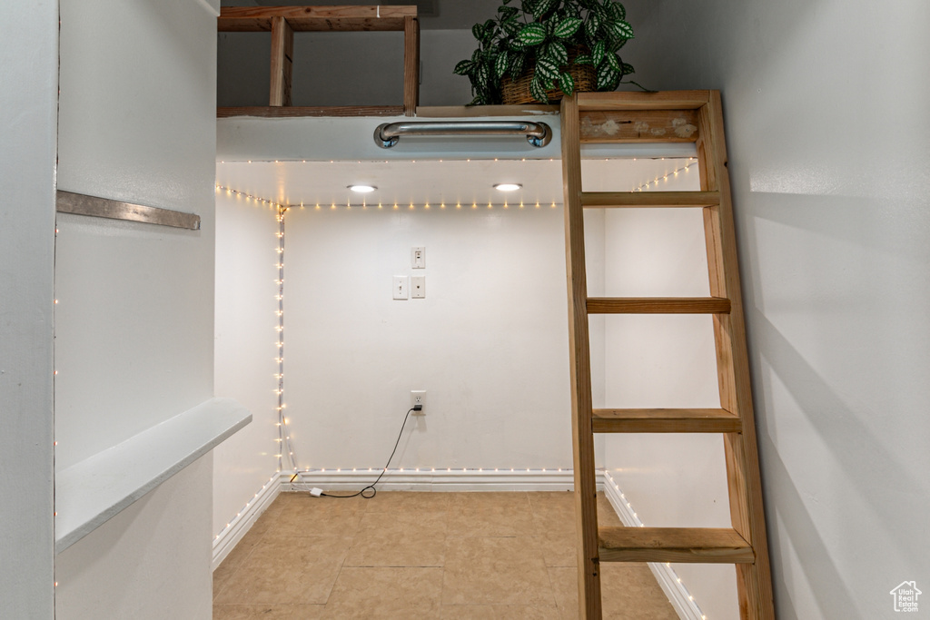 Photo 13 for MLS #2116941 at 1468 S Archmore Loop
