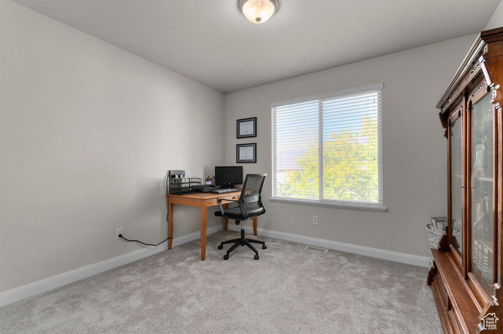 Photo 17 for MLS #2116954 at 288 E 2275 North #29