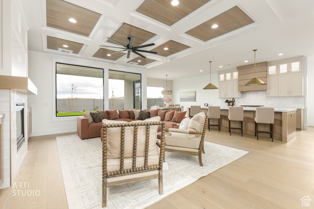 Photo 7 for MLS #2116955 at 2221 S Carabiner Way