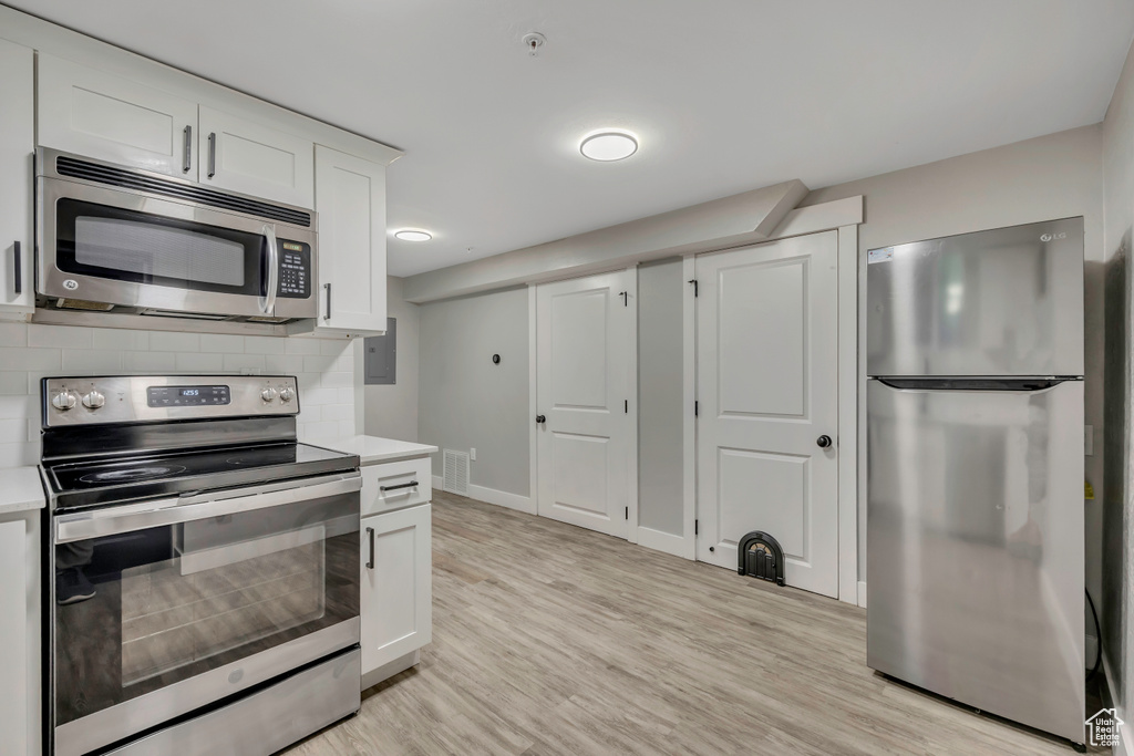 Photo 10 for MLS #2116958 at 2735 Grant Ave