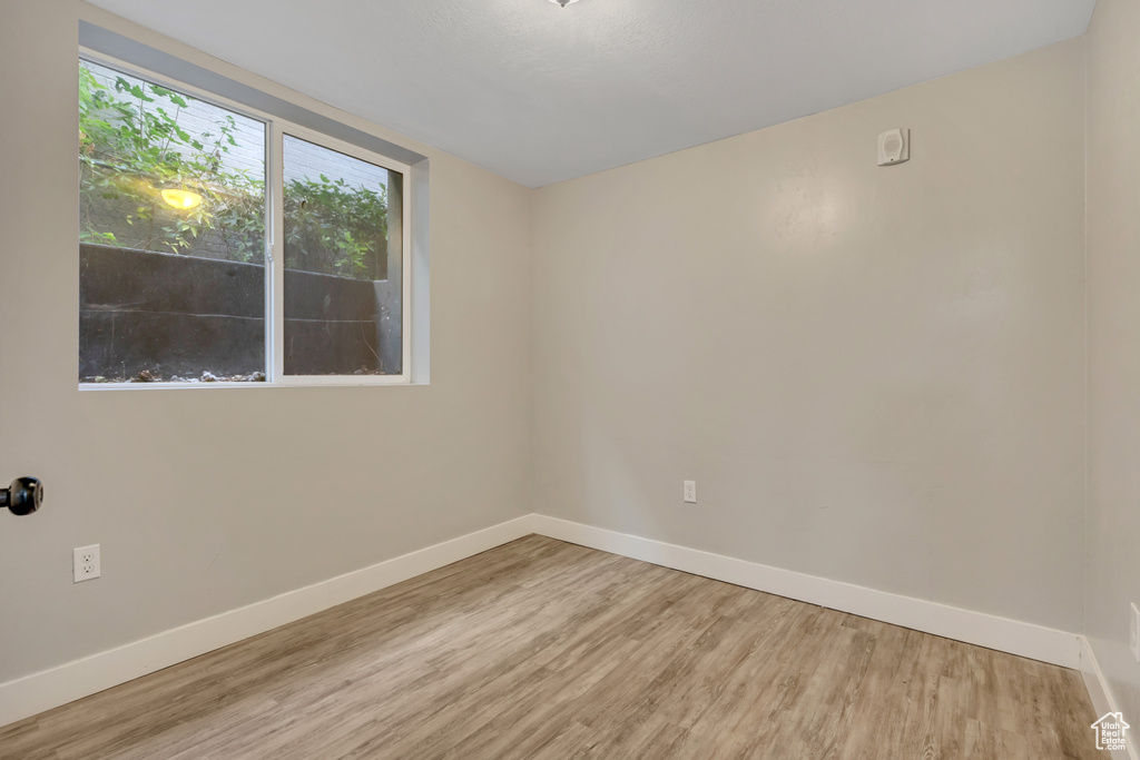 Photo 15 for MLS #2116958 at 2735 Grant Ave