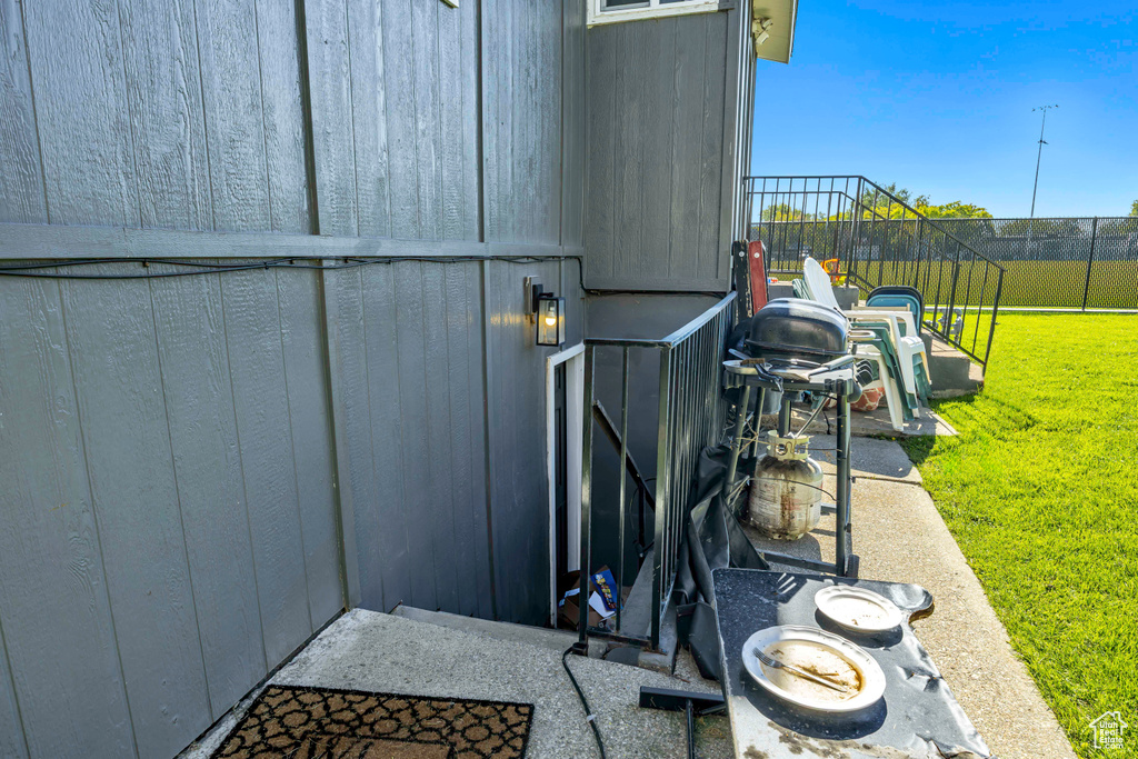 Photo 4 for MLS #2116958 at 2735 Grant Ave