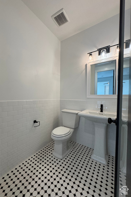 Photo 8 for MLS #2116962 at 2095 W 200 North